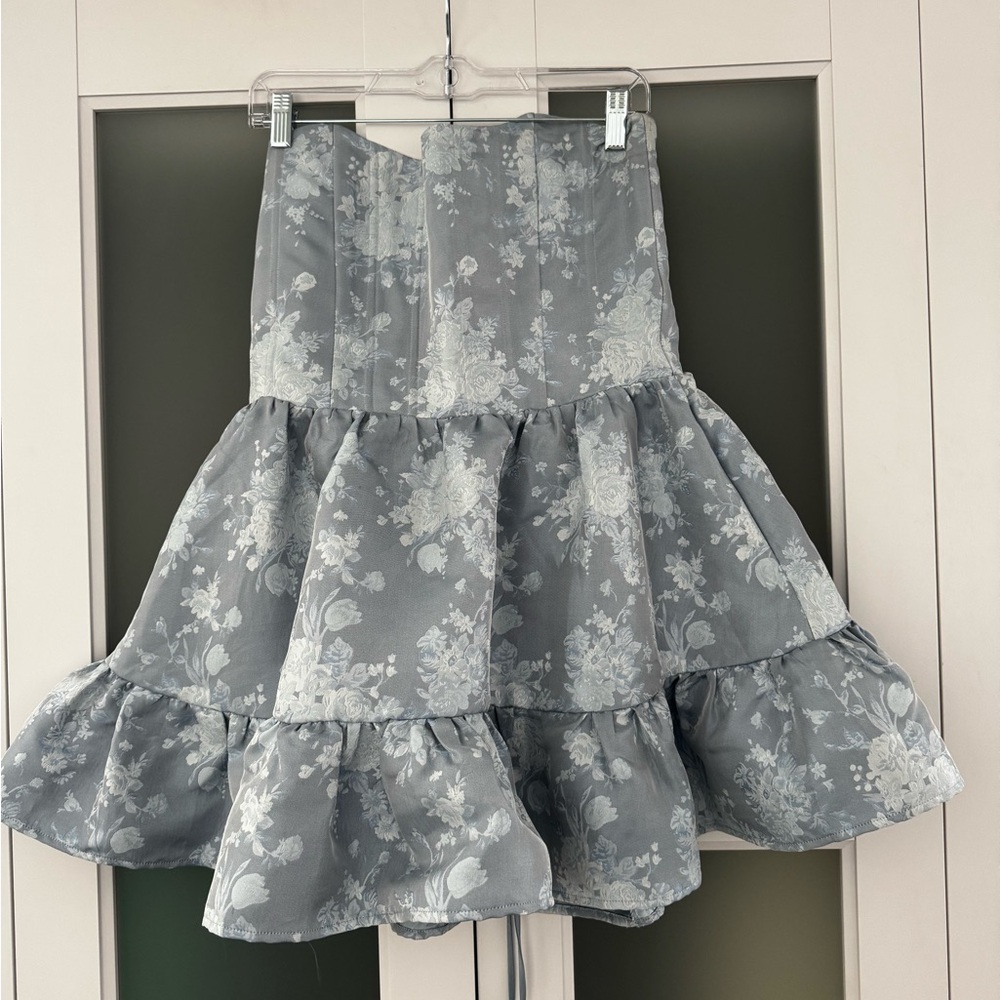 V. CHAPMAN LIGHT BLUE DRESS. SIZE 12. 🩵